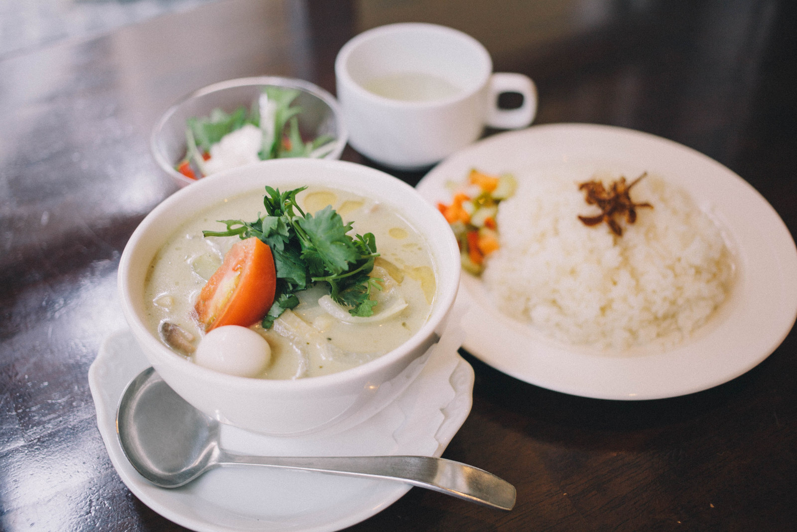 代々木上原　ファイヤーキングカフェ　グリーンカレー