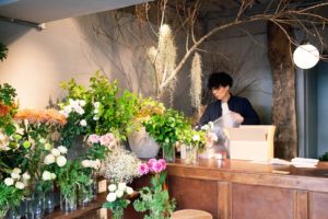 代々木上原の花屋 ex. flower shop & laboratory 田中彰