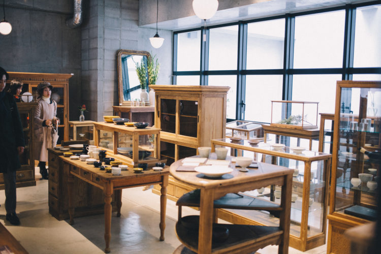 家具とお茶の、あたらしい選択肢。気鋭の2ブランドがOPRCTで共演