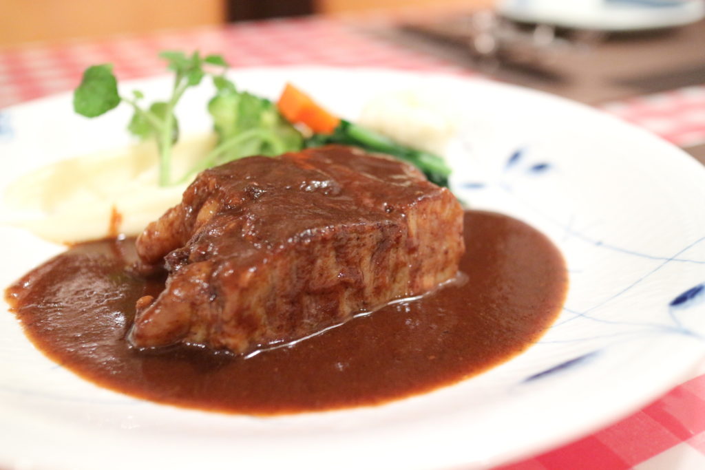 関口亭 進化しながら伝統を守る家族の洋食屋さん 代々木上原じかん Vol 1 Act Locally 代々木上原のメディア