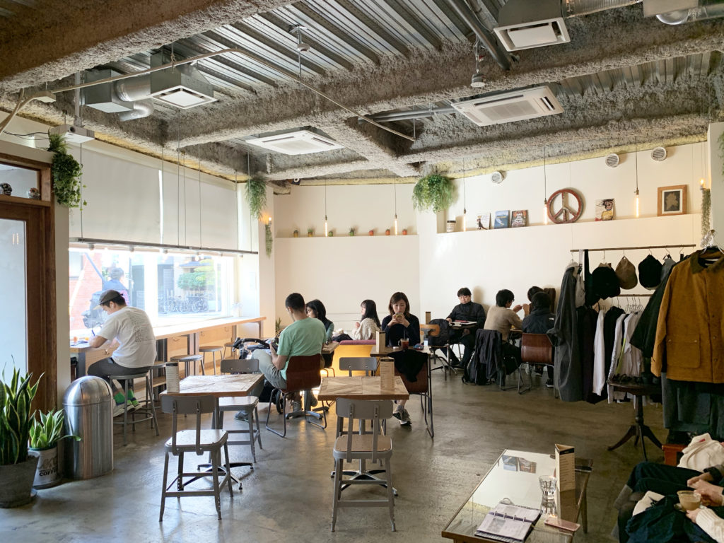 almond hostel & cafe 代々木公園 渋谷