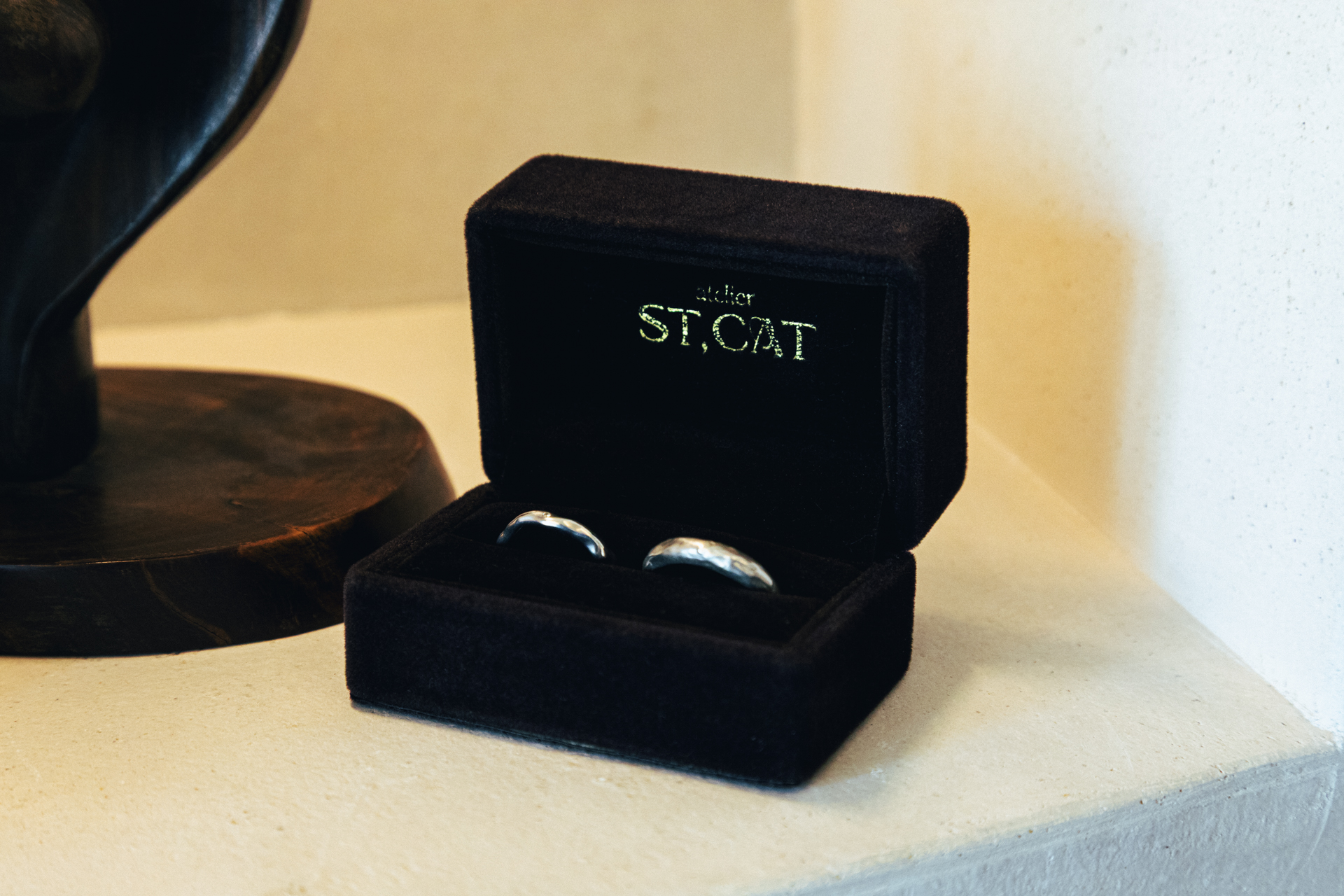 結婚指輪らしさより、自分らしさ。代々木上原の「atelier ST, CAT」で